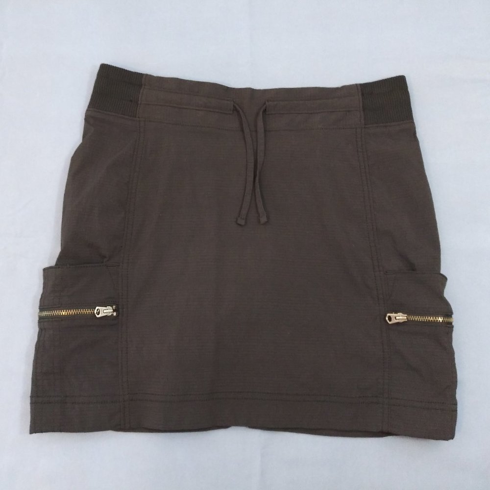 Athleta size 2 black skort w/ metal zipper pockets